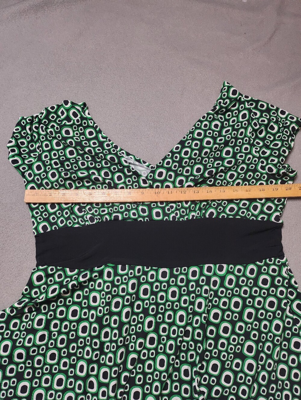 Addition Elle 1X Green Geometric Fit Flare Dress Made In Canada - Picture 9 of 9
